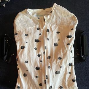 EUC SNOO sack. Sz Med. White Planets w Black Wings